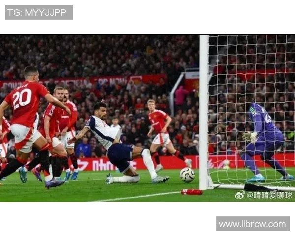 热刺与曼联激战正酣谁能在英超赛场上笑到最后